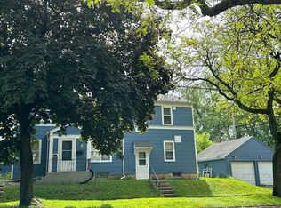 405 S Hine Ave, Waukesha, WI 53188