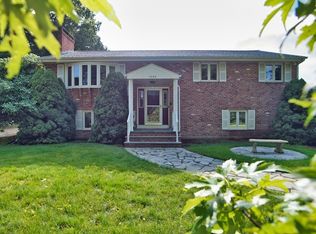 1535 Meridian St, Fall River, MA 02720