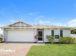 1724 NE 34th St, Cape Coral, FL 33909