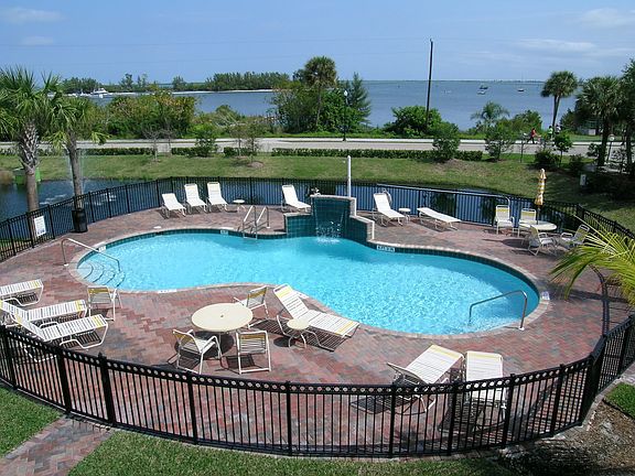 5th image of 1623 Indian River Dr Unit 101