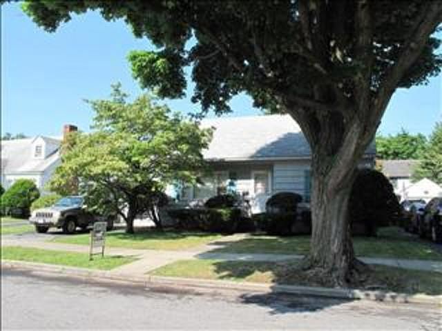 2nd image of 50 Fountain Pl