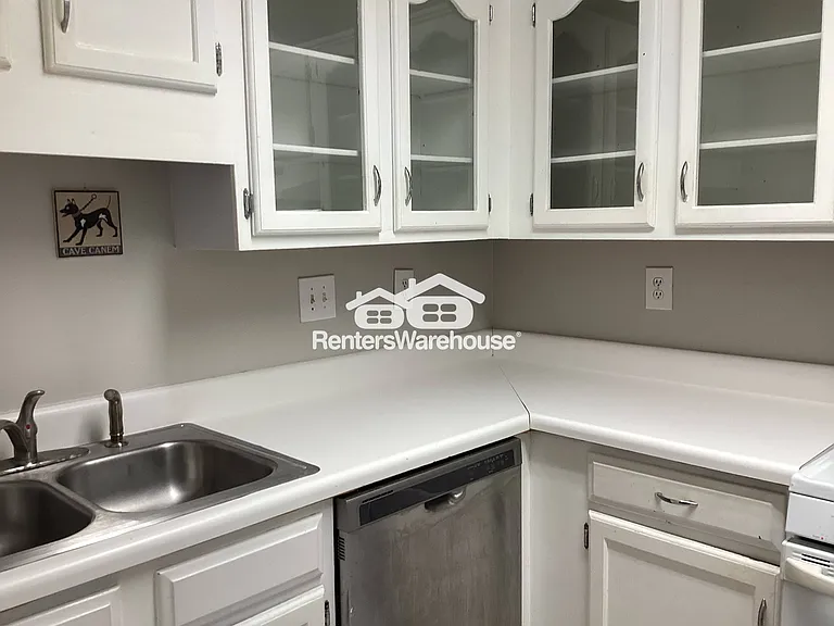 7908 Briar Villa Pl — Photo 11