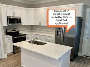 177 Date Palm Ln, Freeport, FL 32439