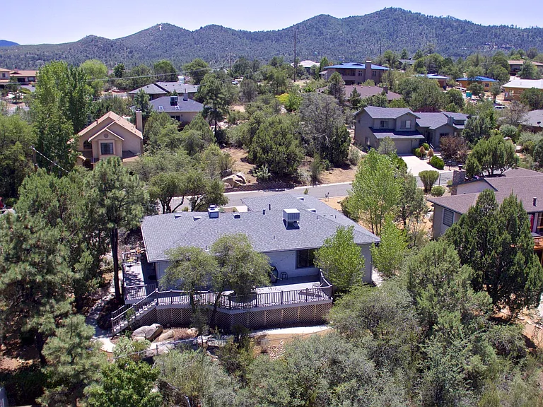 1444 Vista Rd — Photo 1