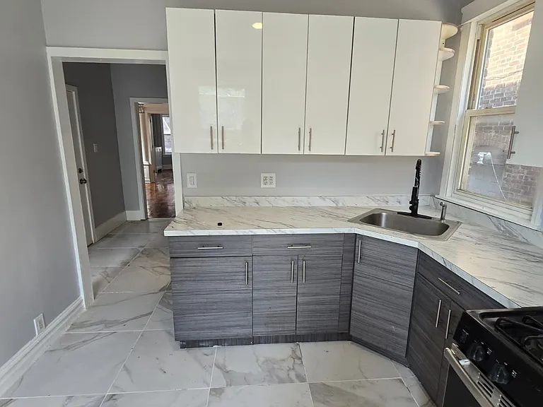 211 Grant Ave #1 — Photo 3