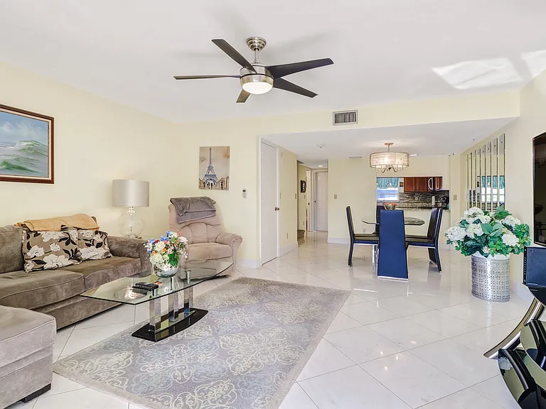 4511 Bay Beach Ln #315 — Photo 8