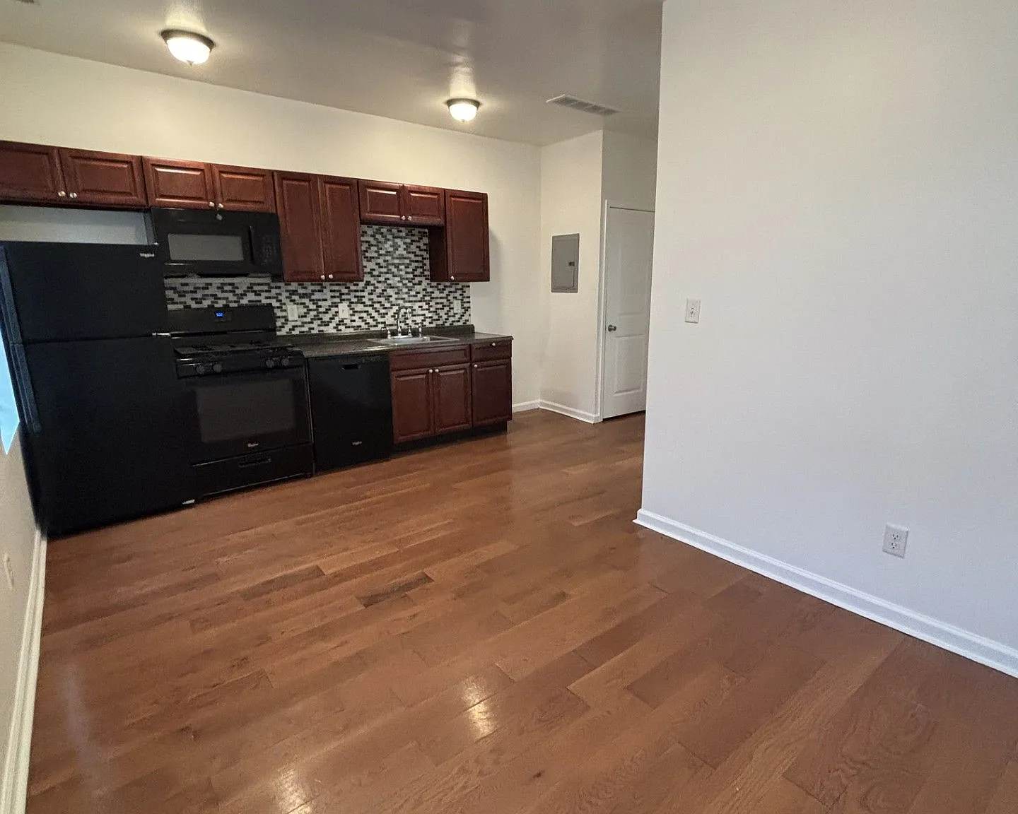 825 N 41st St — Photo 1