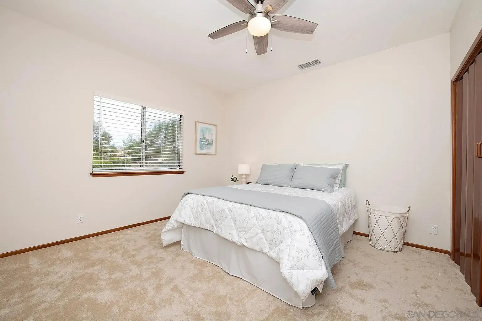 2 bed, 1.5 bath, 1400 sqft, $4,200 — Photo 4