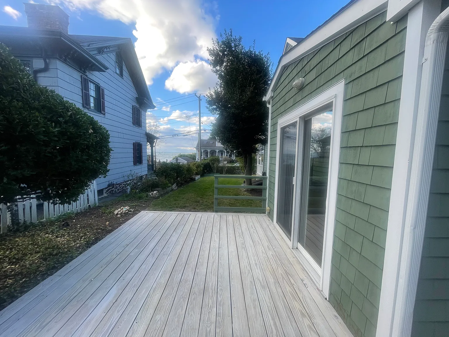 112 E Broadway — Photo 4