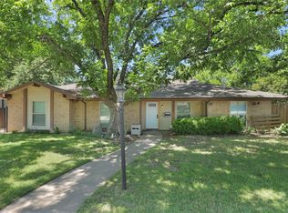 3800 Delmas Dr, Benbrook, TX 76116