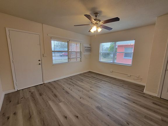 5th image of 601 18th Ave S
