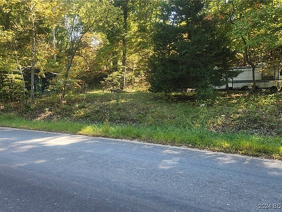 2nd image of 17492 Brendel Blvd