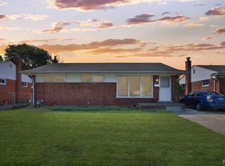 23511 Calvin St, Taylor, MI 48180