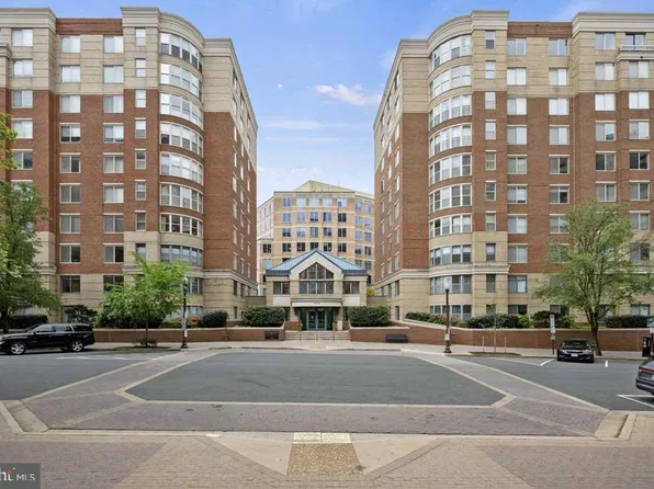 3830 9th St N APT 208W, Arlington, VA 22203
