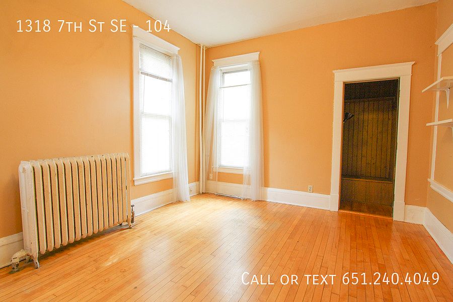 2nd image of 1318 7th St SE #104