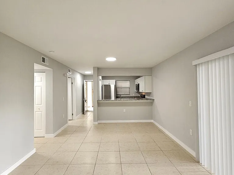 1545 Lake Crystal Dr #D — Photo 1