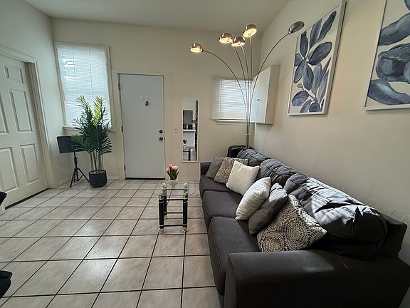5th image of 2663 Orchard Ave #4