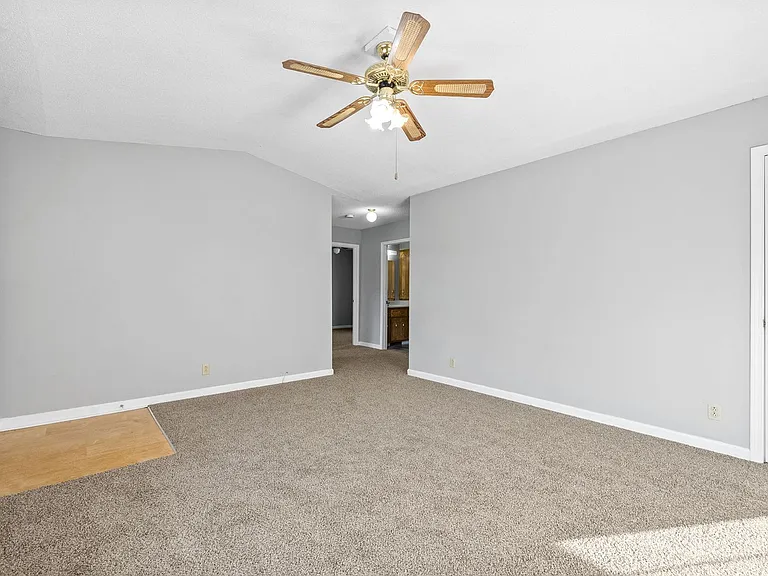 418 Donna Dr — Photo 8