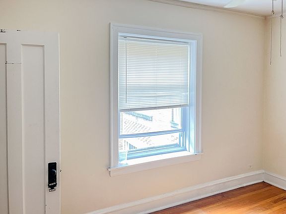 5th image of 2008 W Foster Ave #1