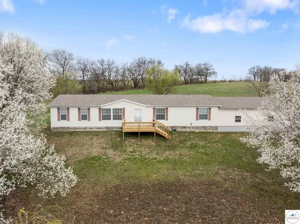 30729 Providence Rd, Smithton, MO 65350