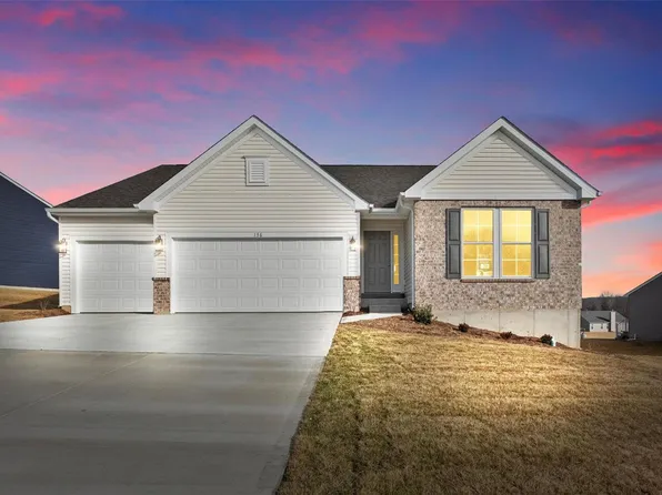 136 Winter Wheat Trl, Pacific, MO 63069