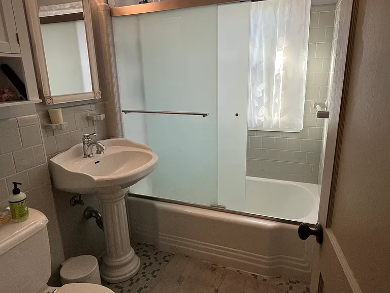 Second floor full bath