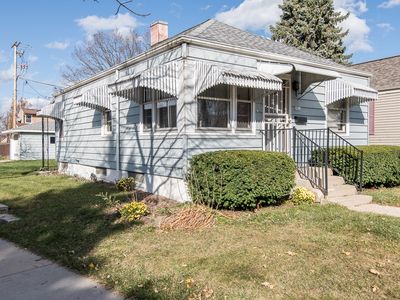 1818 E Fernwood Ave, Milwaukee, WI, 53207