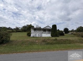 3926 Sandlick Rd, Bluefield, WV 24701
