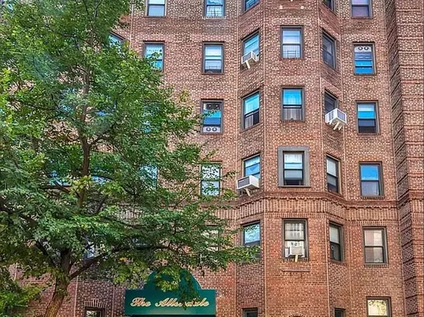 34-24 82nd St #5B, Queens, NY 11372
