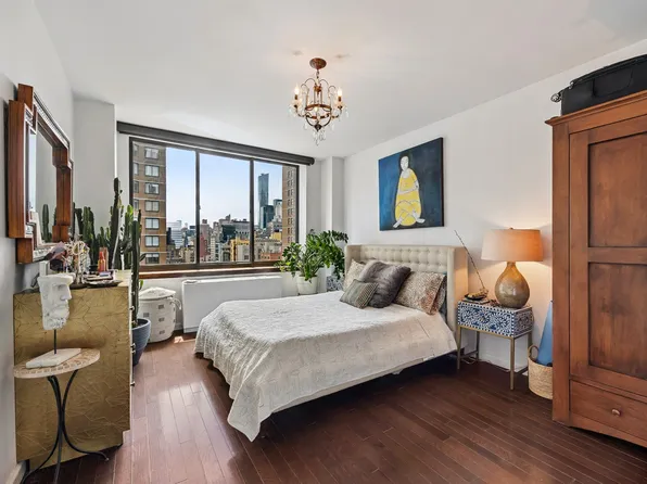 157 East 32nd Street image 7 of 13