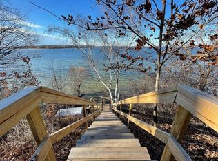44 Peninsula Rd, White Bear Lake, MN 55110