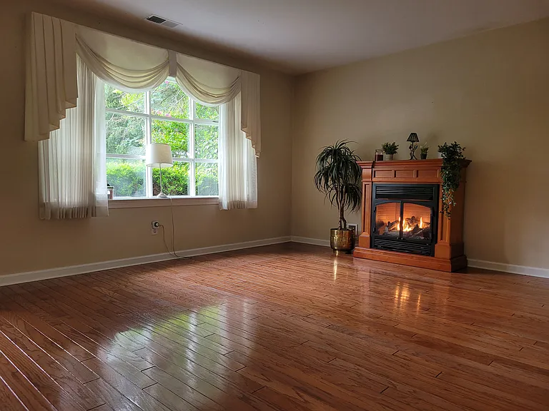 520 Merioneth Dr — Photo 26
