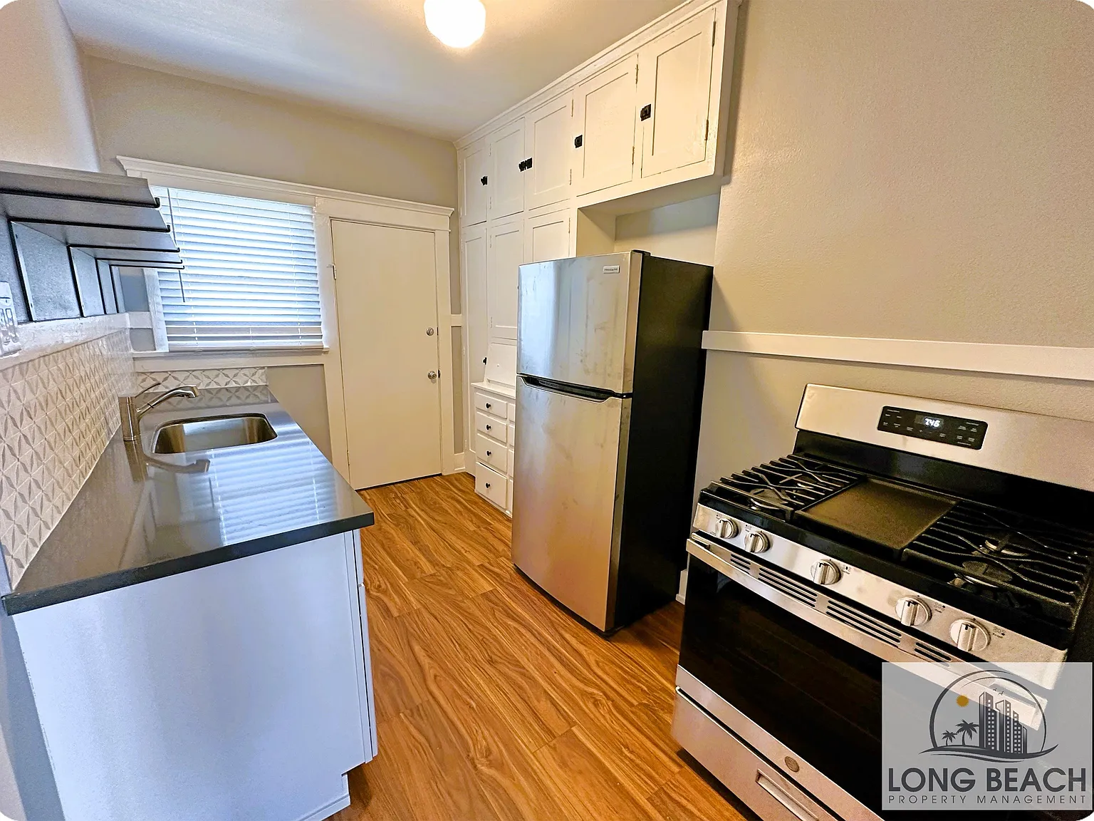 232 Gaviota Ave — Photo 2