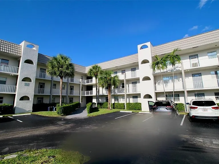 8590 Sunrise Lakes Blvd #106 — Photo 1