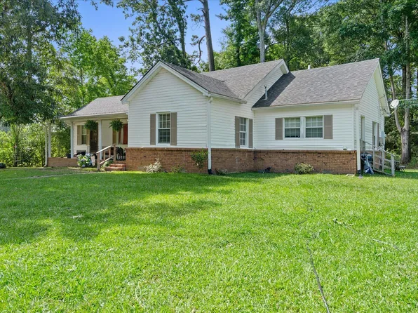 2006 Tuckers Crossing Rd, Ellisville, MS 39437