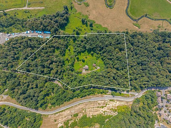 3rd image of 36650 Lower Sumas Mountain Rd