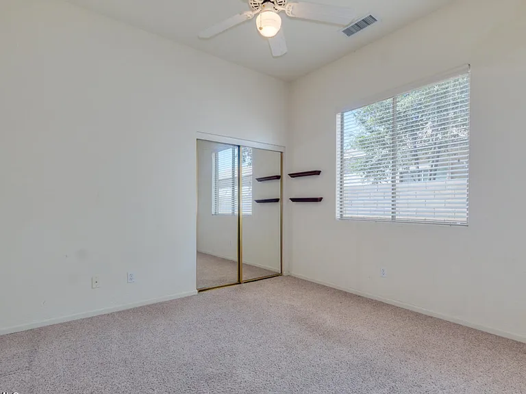 269 W Kingbird Dr — Photo 13