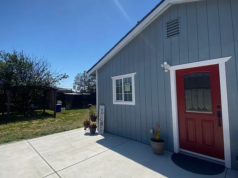 1014 Garner Ave #A — Photo 3