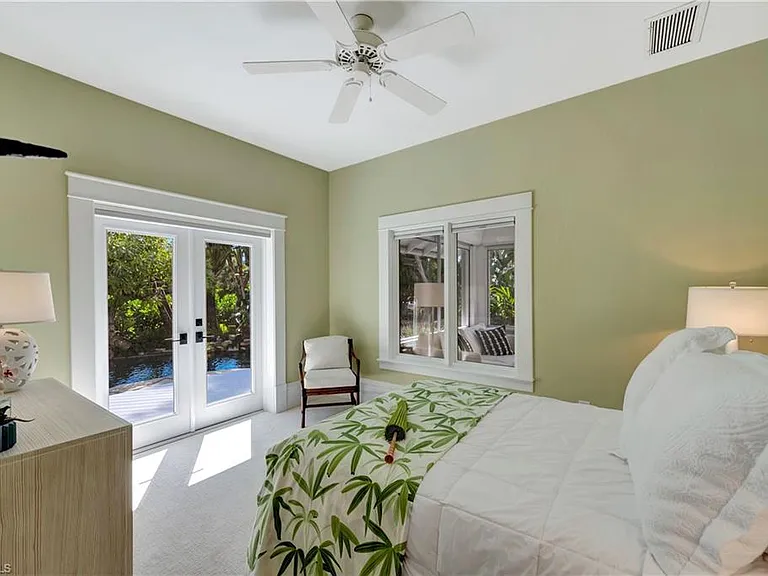 1375 Gordon Dr — Photo 37