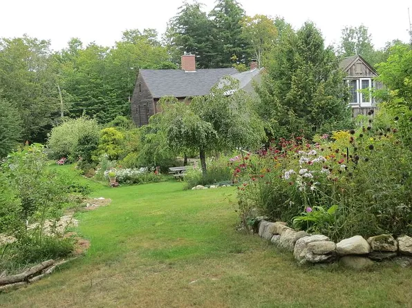 1028 Straits Rd, New Hampton, NH 03256