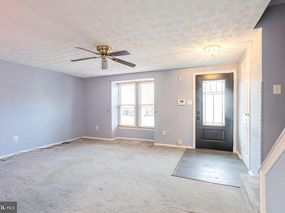 3rd image of 39 Trailwood Rd