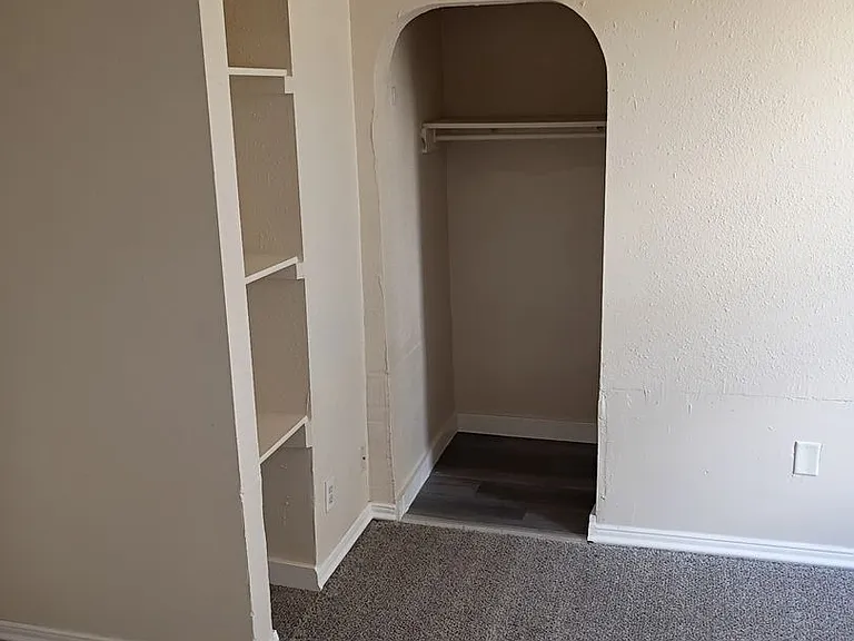 NE Spokane 2 bedroom apartment (Fresh paint and flooring) — Photo 15