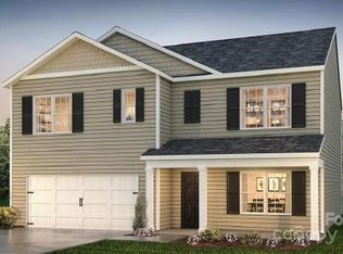 102 Madelyn Dr, Clyde, NC 28721