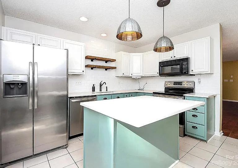 12223 Paperbark Cir — Photo 3