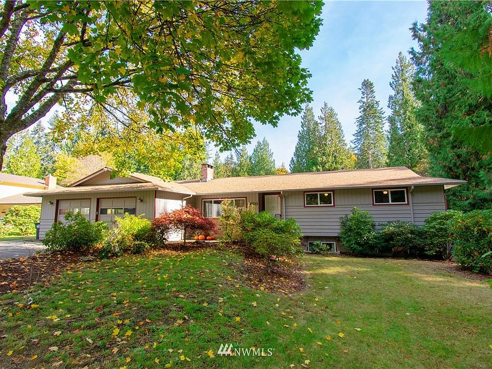 1st image of 4620 Claridge Dr SE
