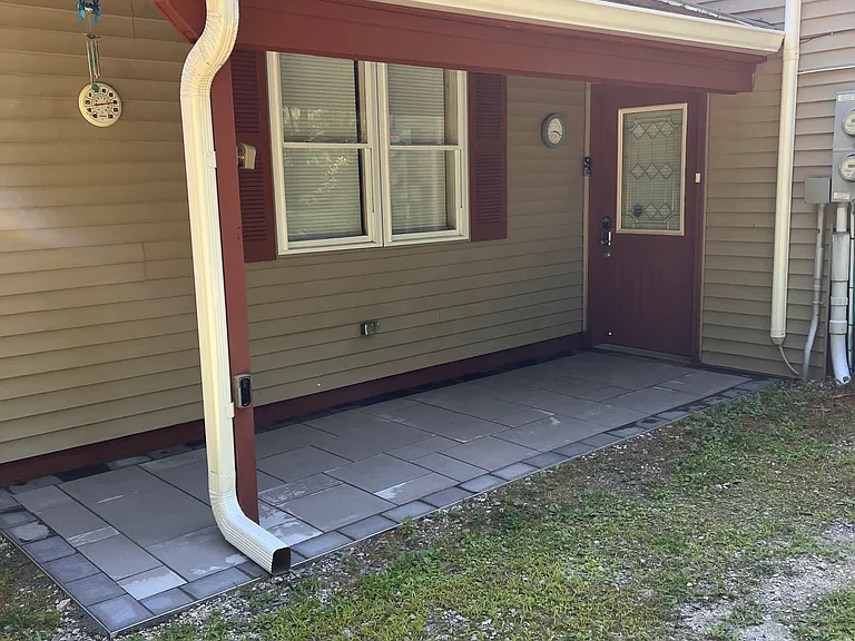 Fairway Rd — Photo 31