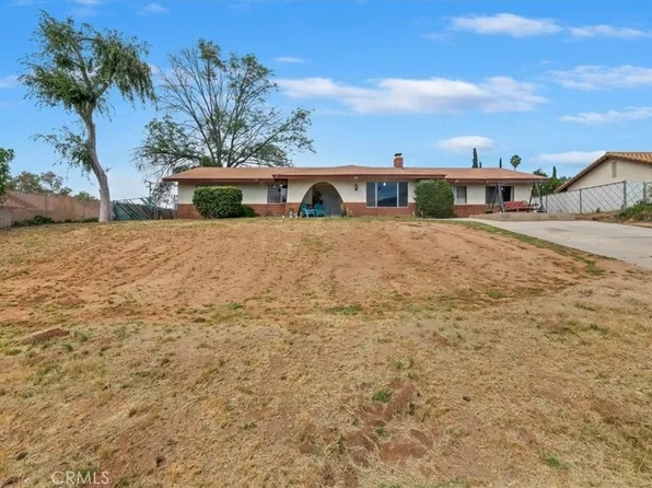 17028 Via Los Caballeros, Riverside, CA 92504