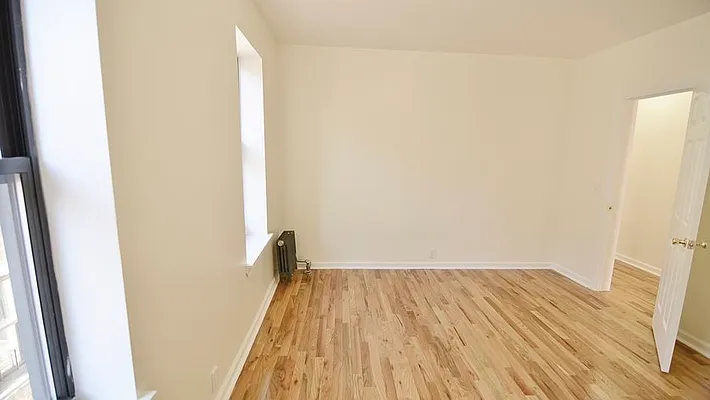 Rented by Park Property Advisors | media 5