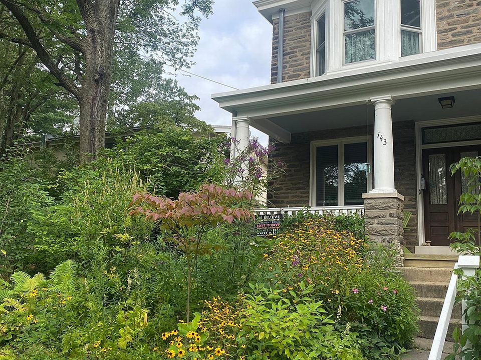 Front garden and porch