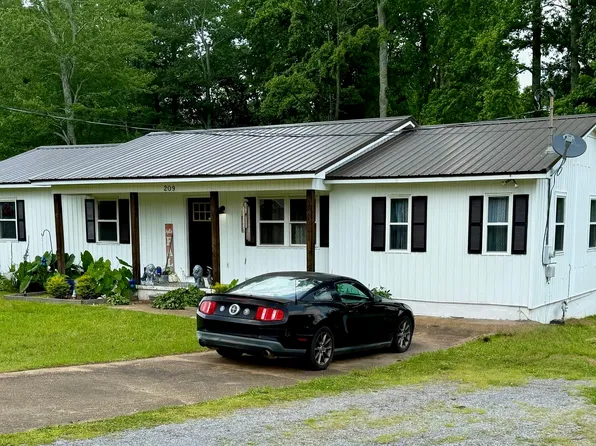 209 Hinds Cir NE, Arab, AL 35016